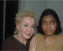 Optimized-Dr. Erica with Patient Sathyavathy before surgery Dec 2006